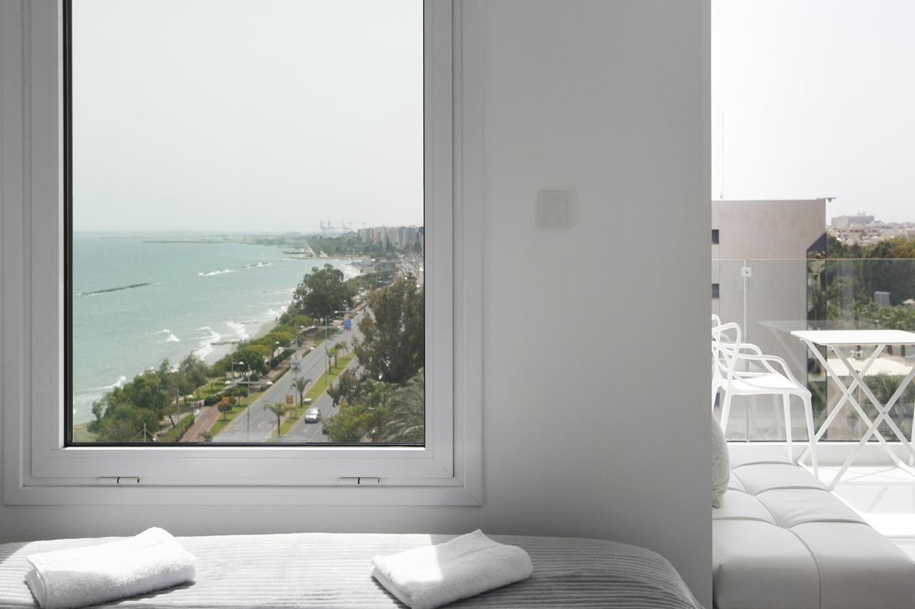 The White Pearl Suite - Beach Front City Centre With Sea View. Limassol Exterior foto